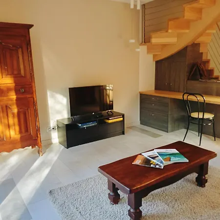 Luxueux Avec Piscine Interieure