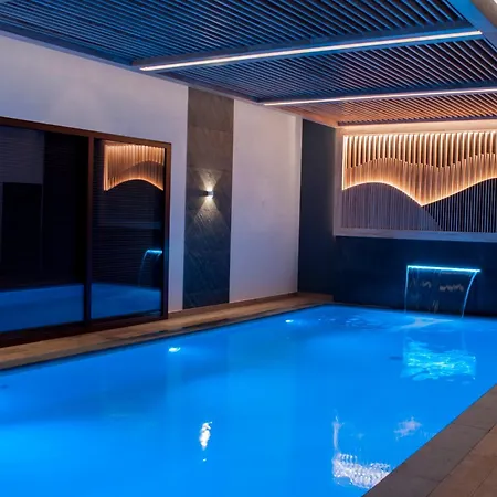 Lejlighed Luxueux Avec Piscine Interieure