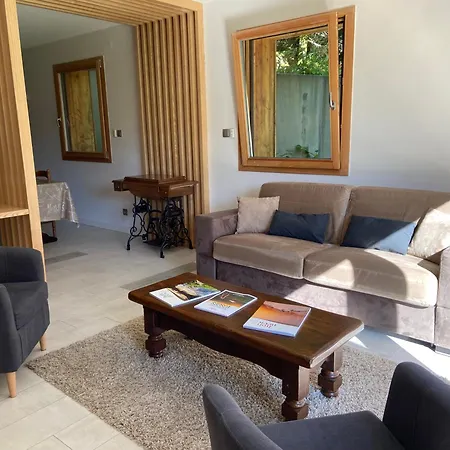 Appartement Luxueux Avec Piscine Interieure