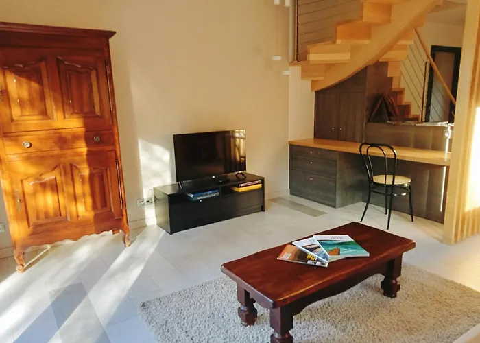 Luxueux Avec Piscine Interieure